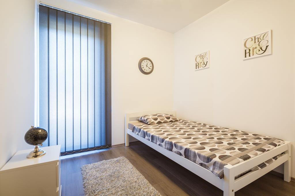 Ivni Apartmani Novigrad Istria Δωμάτιο φωτογραφία